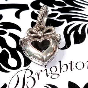BRIGHTON RETIRED OPEN LOVE CHARM NWOT